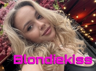 Blondiekiss