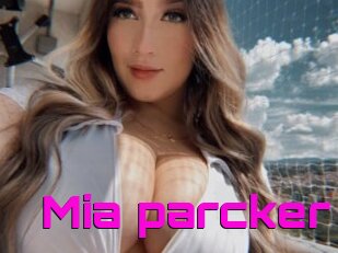 Mia_parcker